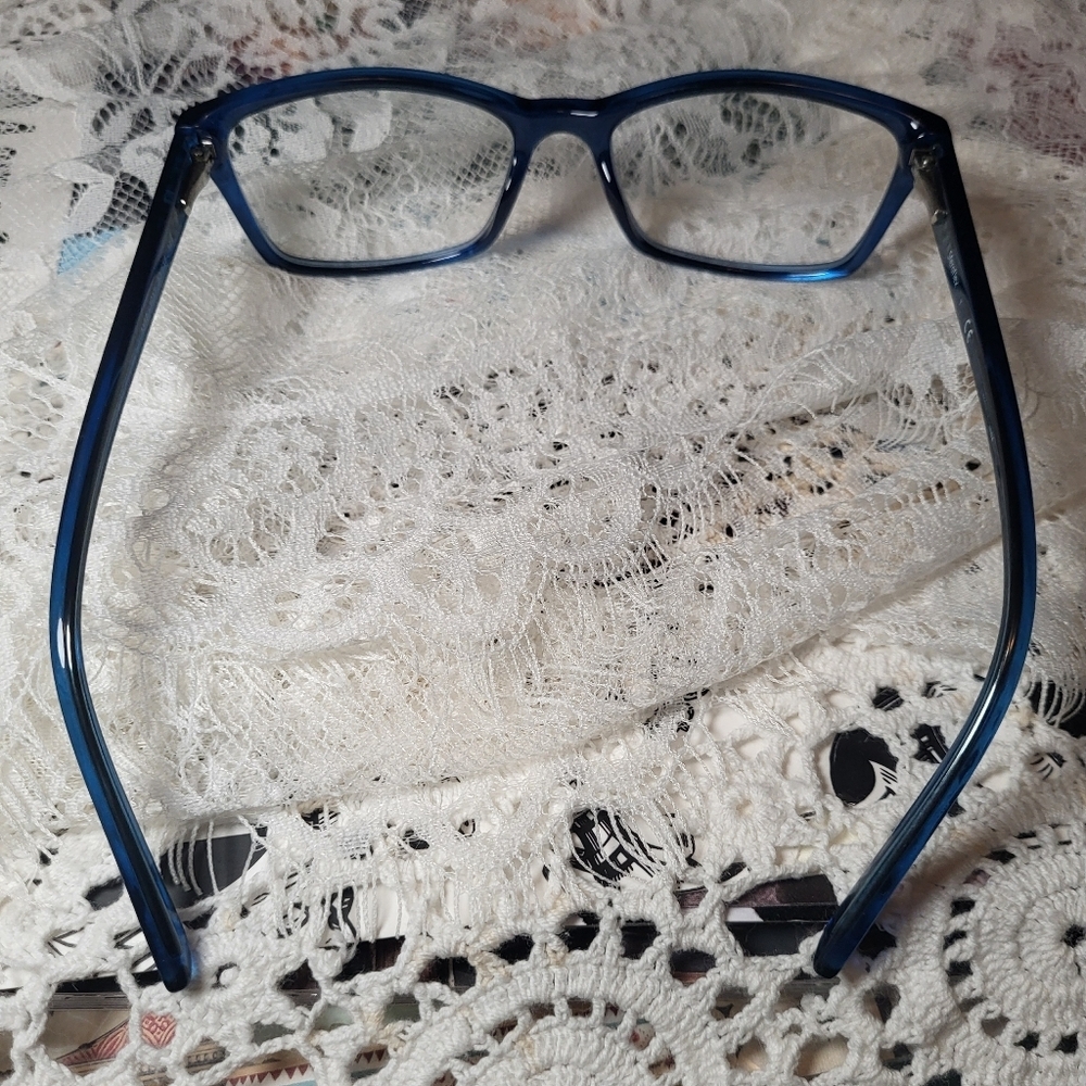 Stylish Blue Rectangular Glasses - Picture 5 of 5